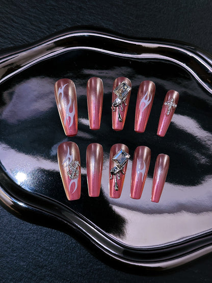 ' La Trouvaille' Press on nails【Pink flame】